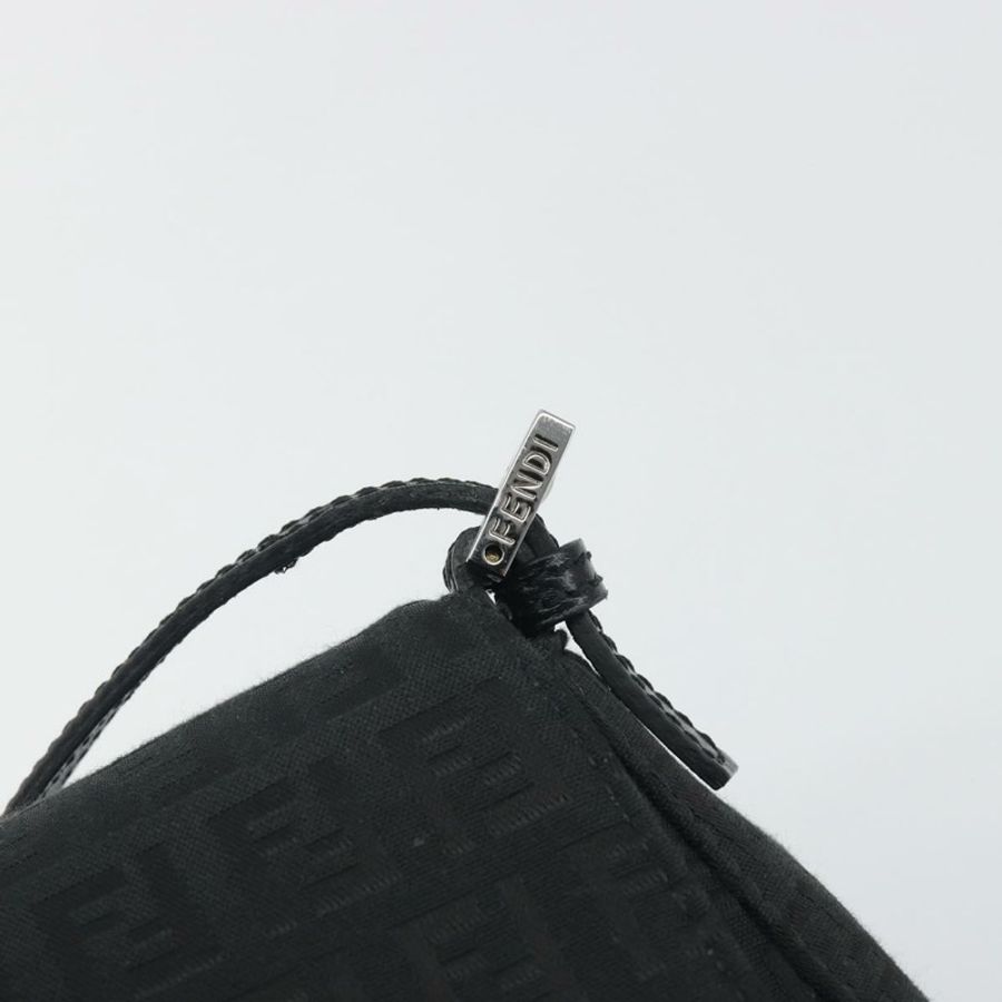 【日本直送】FENDI Zucchino帆布Mamma Baguette單肩包 黑色銀色 正品 ki6734M-13