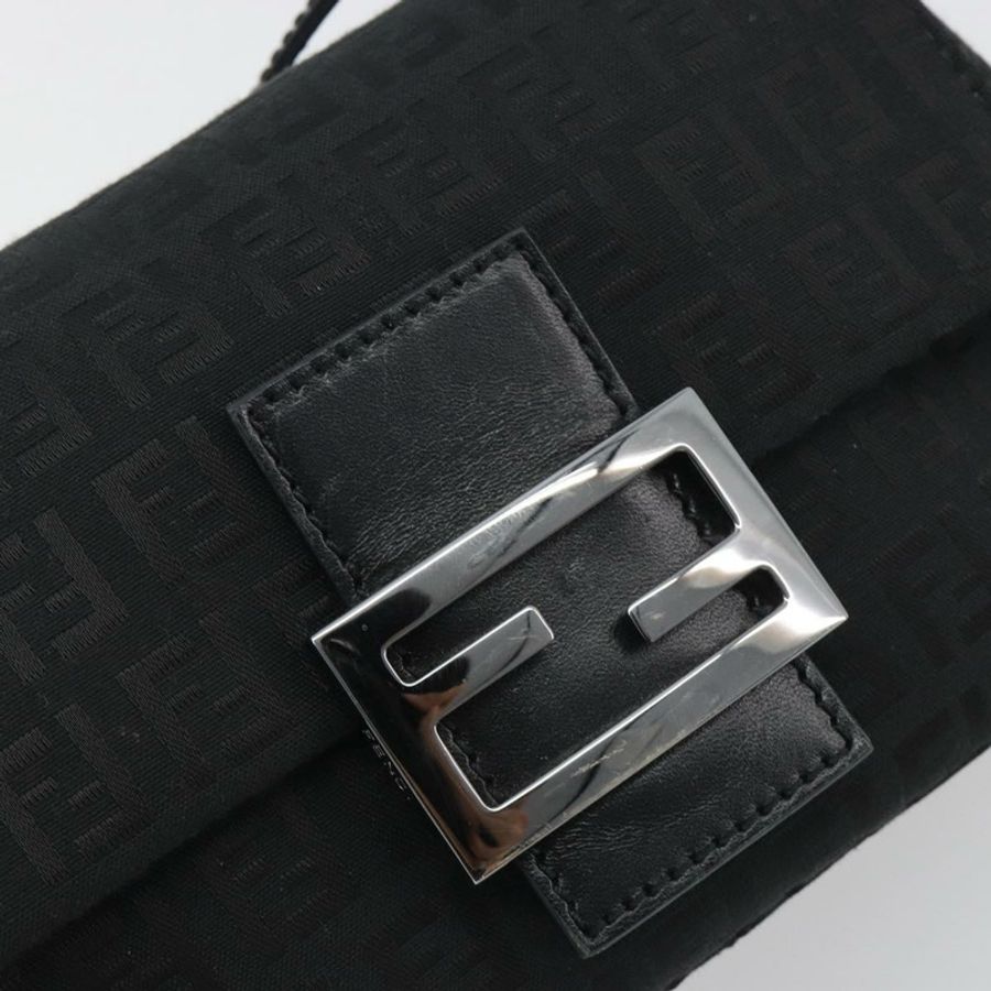 【日本直送】FENDI Zucchino帆布Mamma Baguette單肩包 黑色銀色 正品 ki6734M-14