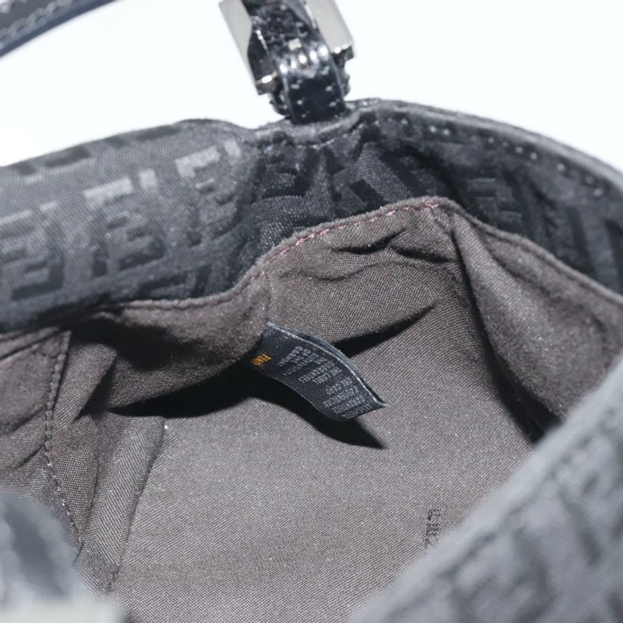 【日本直送】FENDI Zucchino帆布Mamma Baguette單肩包 黑色銀色 正品 ki6734M-19