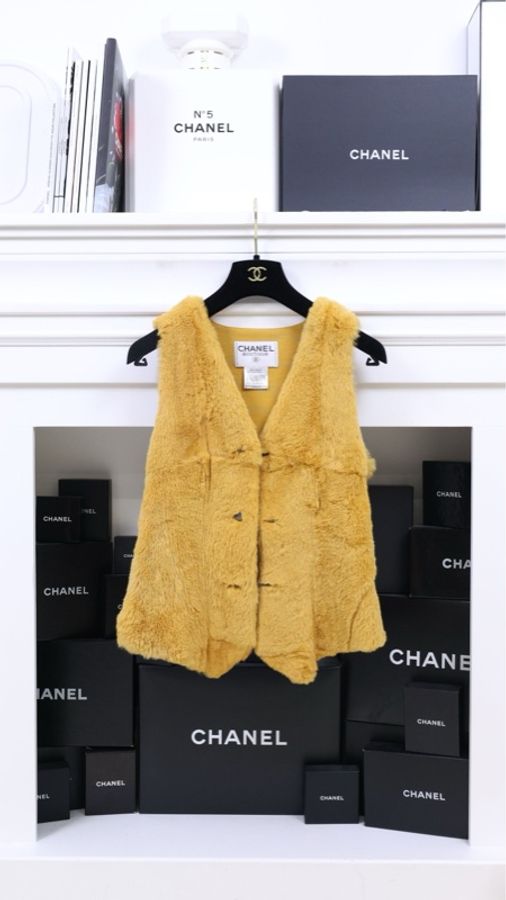 Chanel 97年兔毛黄色皮草马甲外套-0