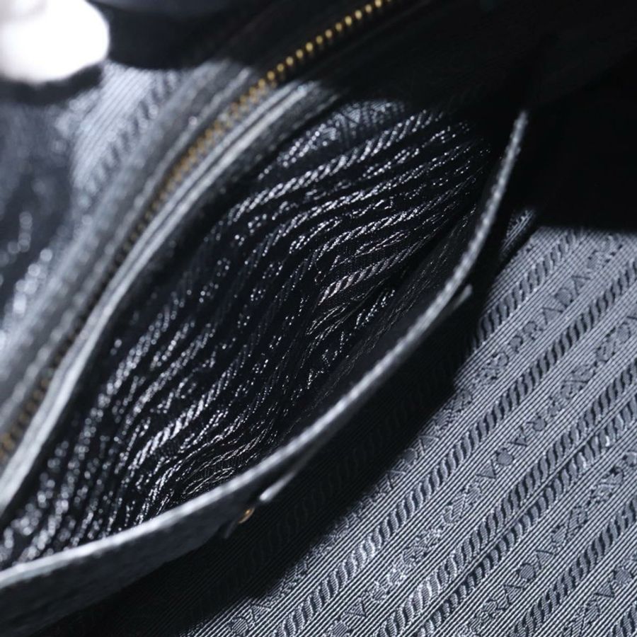 【日本直送】PRADA 手提包 皮革 黑色 金色 正品 yk20656SAM-23