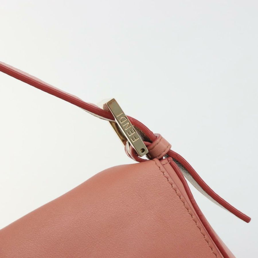 【日本直送】FENDI 鉚釘 Mamma Baguette 單肩包 皮革 粉紅色 金色色調 正品 yk20664SAM-13