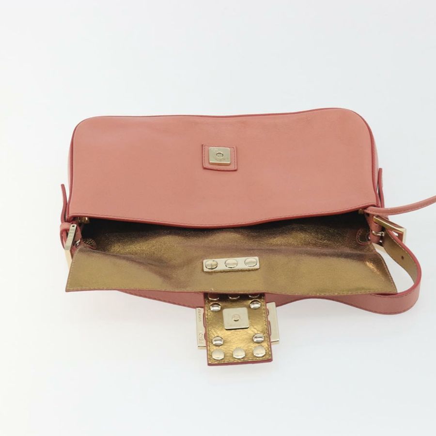 【日本直送】FENDI 鉚釘 Mamma Baguette 單肩包 皮革 粉紅色 金色色調 正品 yk20664SAM-15