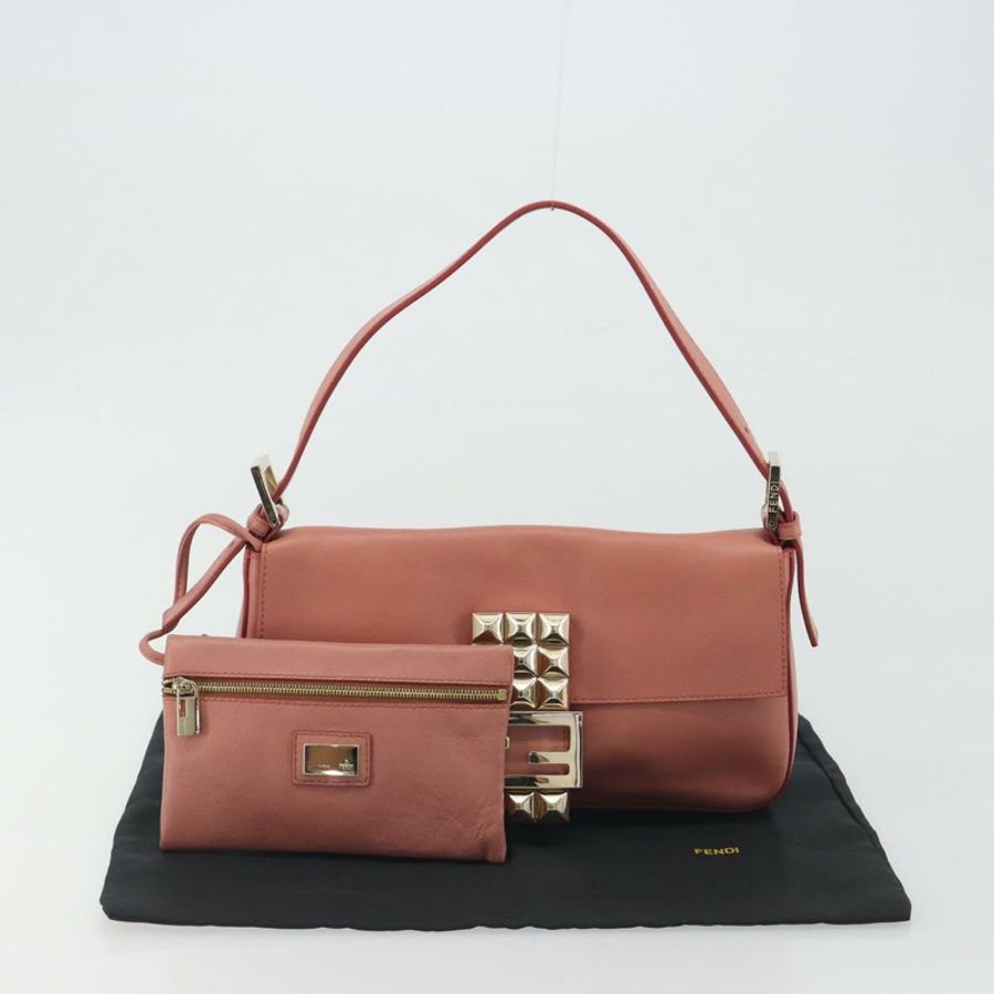 【日本直送】FENDI 鉚釘 Mamma Baguette 單肩包 皮革 粉紅色 金色色調 正品 yk20664SAM-24