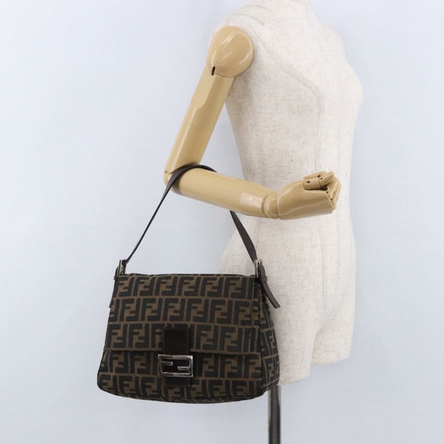 【日本直送】FENDI Zucca帆布Mamma Baguette單肩包 棕色銀色 正品 yk20680SAM-24