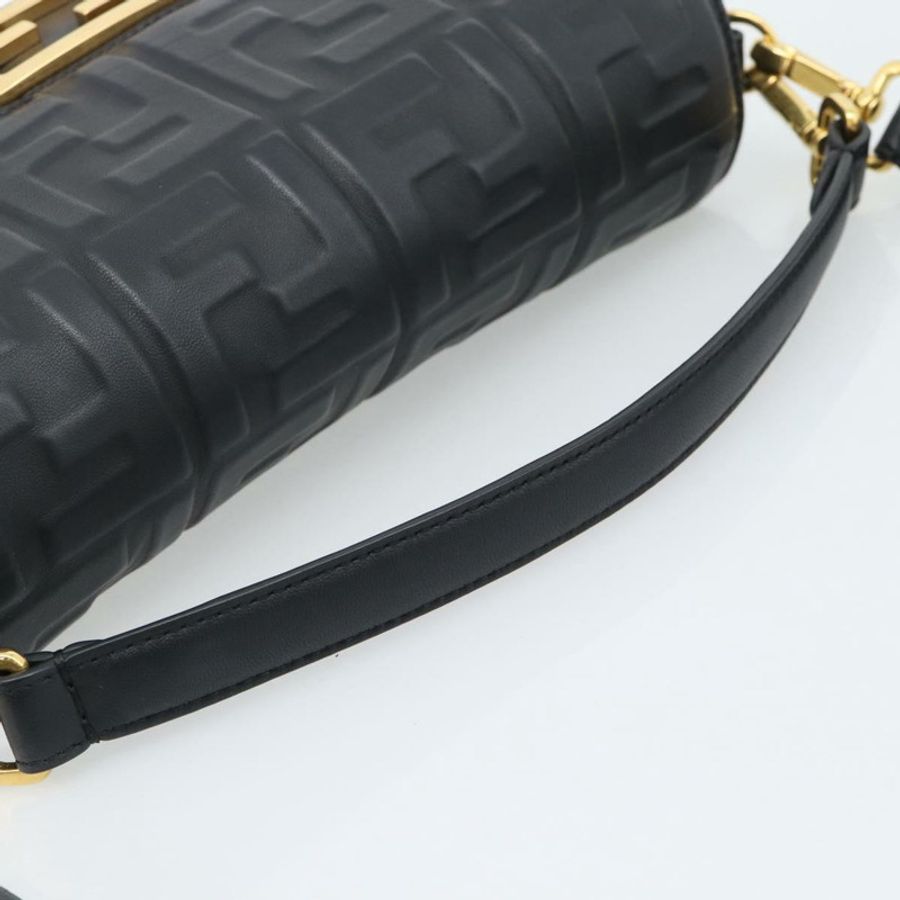 【日本直送】FENDI Zucca Mamma Baguette 手提包,皮革材質,兩用,黑色/金色,貨號 8BH600,正品,yk20707SAM-5