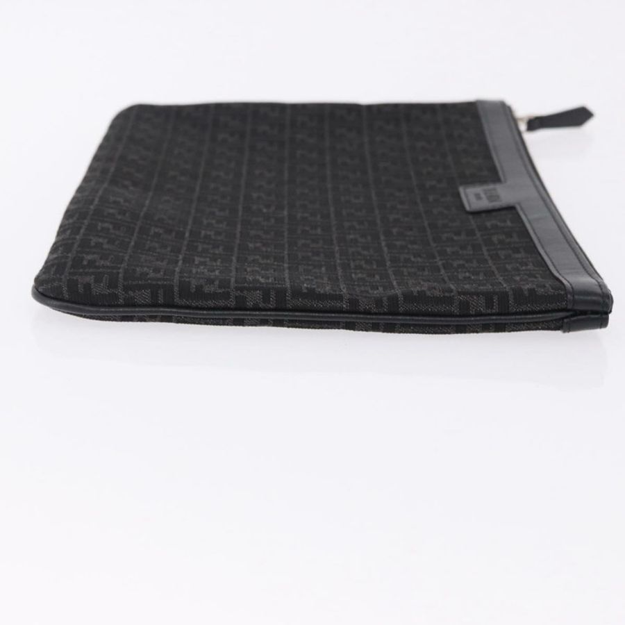 【日本直送】FENDI Zucchino 帆布手拿包 黑色 正品 ki6765V-3