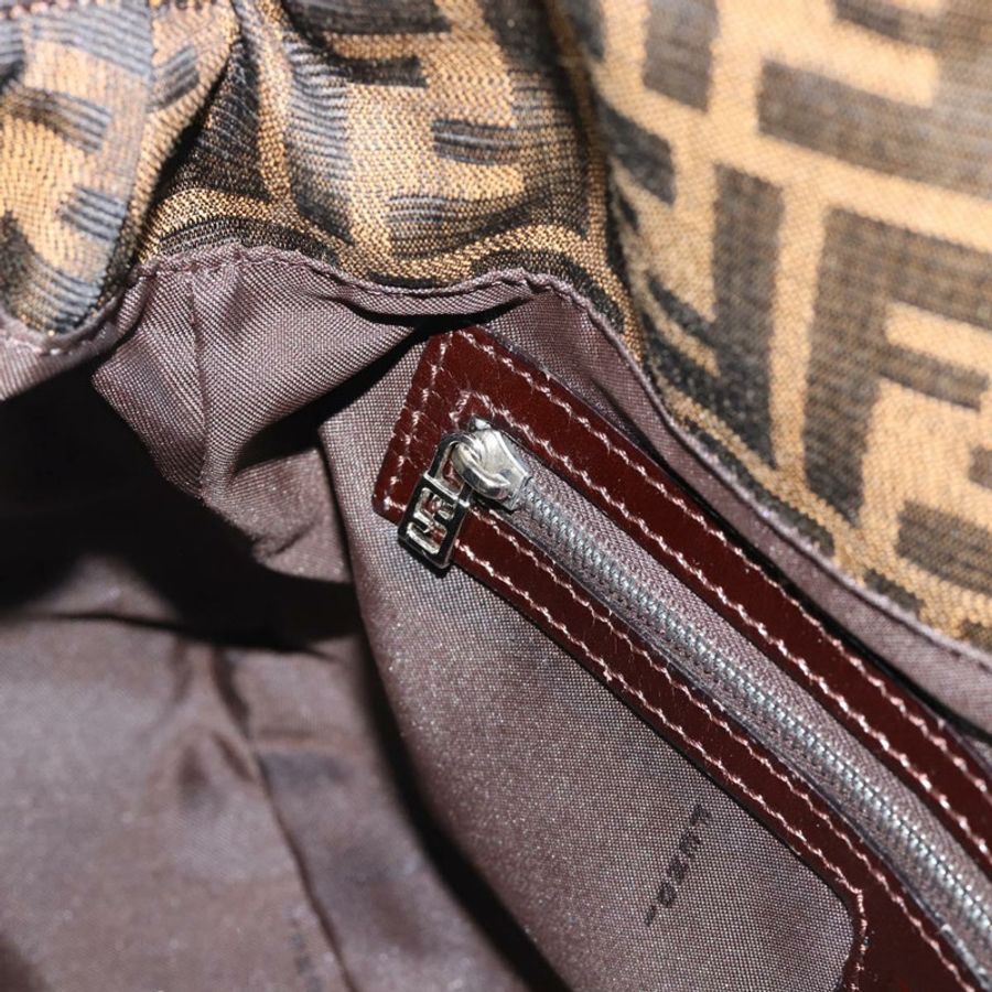 【日本直送】FENDI Zucca帆布Mamma Baguette單肩包 黑色棕色 正品 BA14103V-18