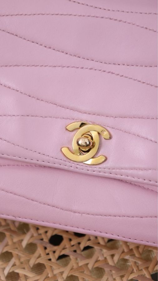 Chanel 2开樱花粉书包扣梯形单肩包-15