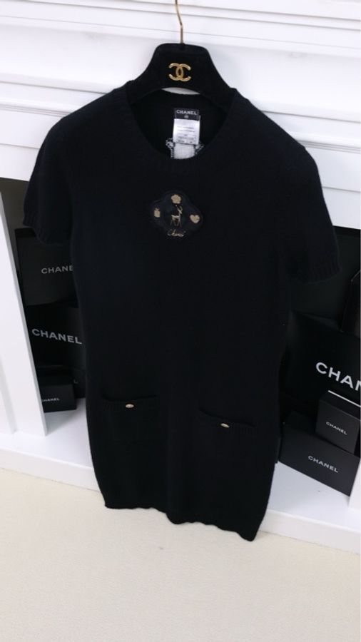 Chanel 09年黑色针织小鹿图案短袖连衣裙-3