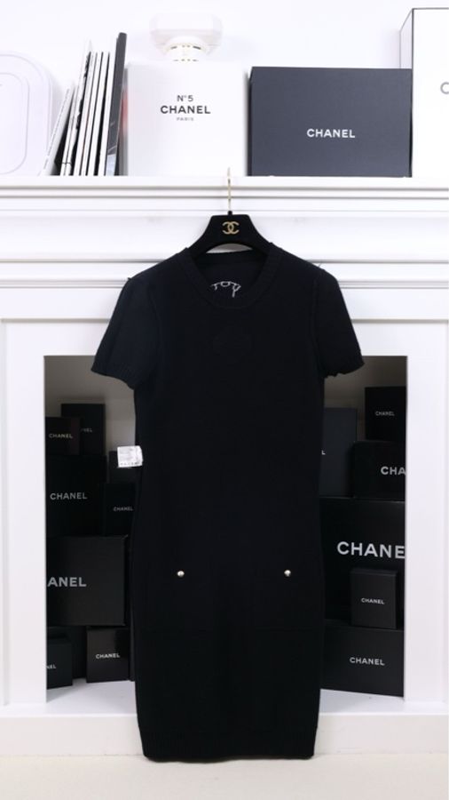 Chanel 09年黑色针织小鹿图案短袖连衣裙-5