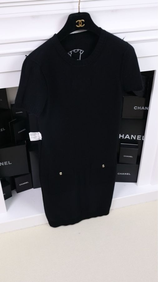 Chanel 09年黑色针织小鹿图案短袖连衣裙-7