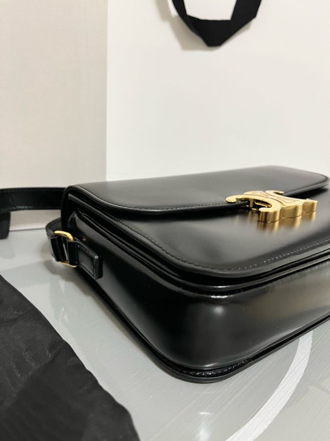 CELINE Triomphe 凱旋門肩背包(大)22cm 黑金亮澤牛皮|近全新|專櫃正品全配-13