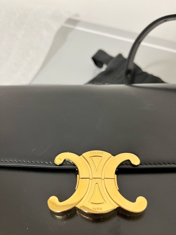 CELINE Triomphe 凱旋門肩背包(大)22cm 黑金亮澤牛皮|近全新|專櫃正品全配-35