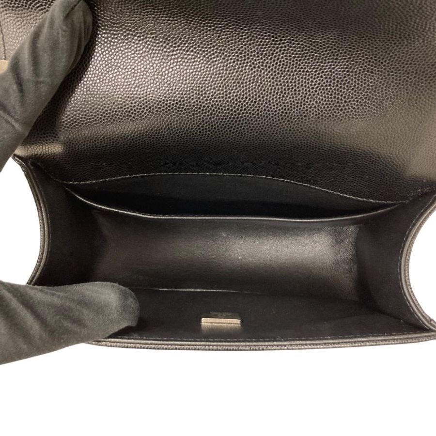 CHANEL 香奈兒 THE BOY BAG MINI 黑色 荔枝皮 魚子醬皮 銀釦-8