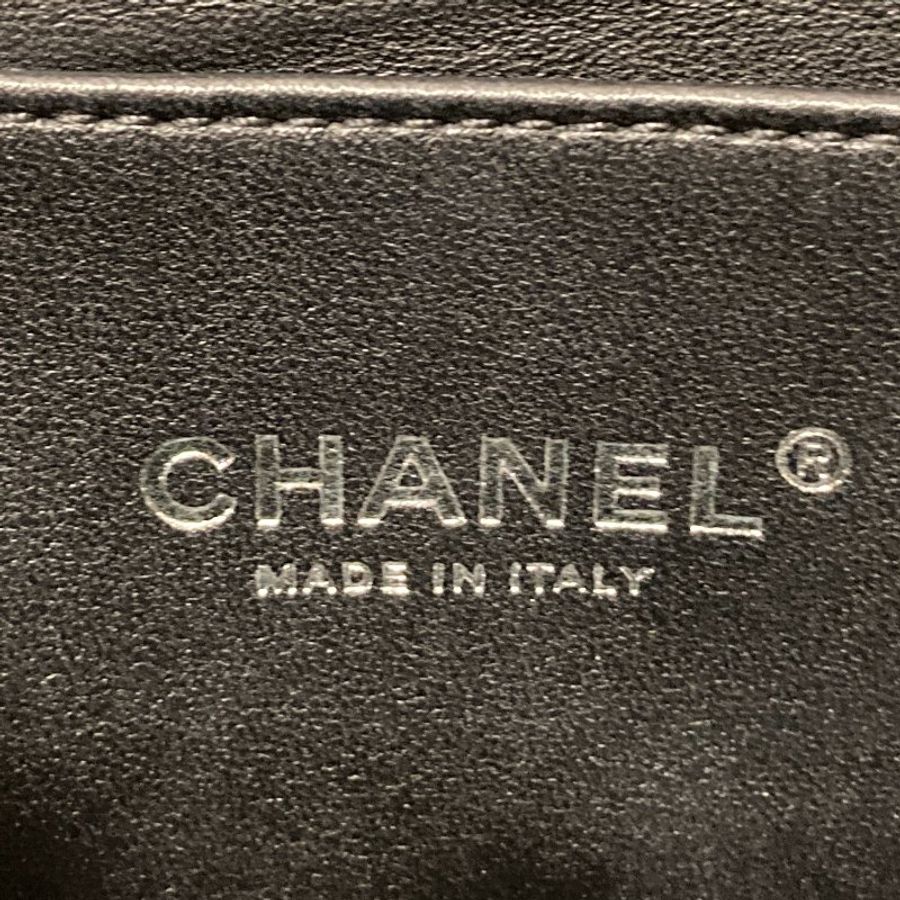 CHANEL 香奈兒 THE BOY BAG MINI 黑色 荔枝皮 魚子醬皮 銀釦-14