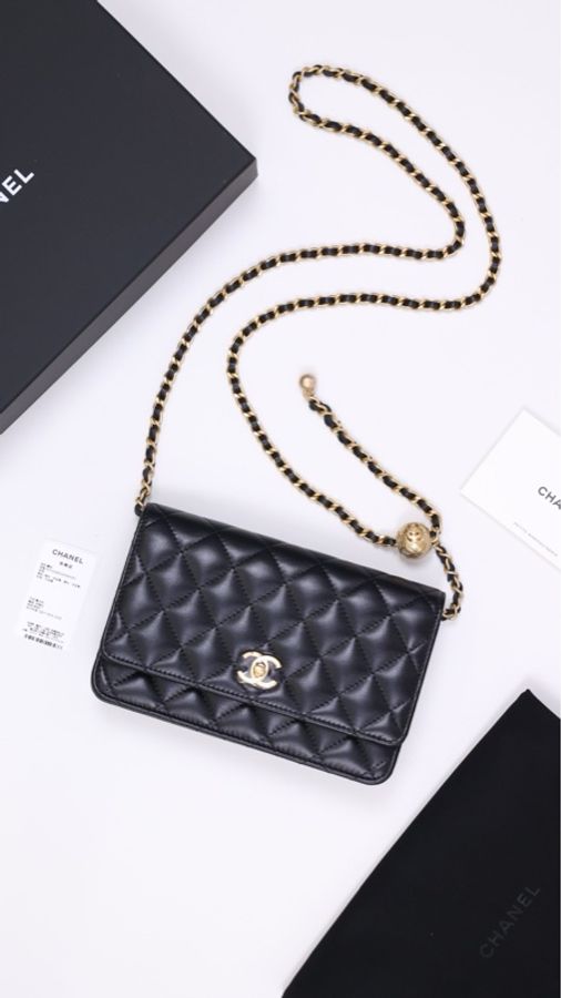 Chanel 23K小羊皮金球woc发财包-0