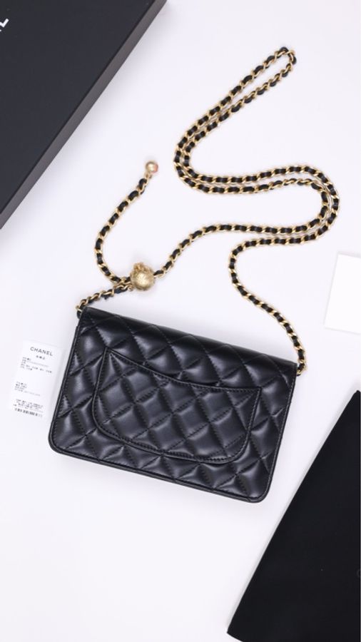 Chanel 23K小羊皮金球woc发财包-1