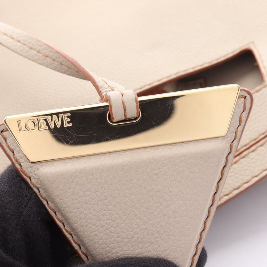 LOEWE Barcelona Soft 2WAY 鏈條單肩斜背包,米色皮革,二手女款-12