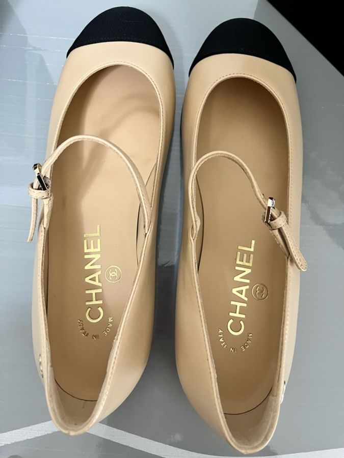 CHANEL 香奈兒《全新》24A 經典雙色 Mary Jane 瑪麗珍平底鞋|黑駝配色|36號|全配附購證-18