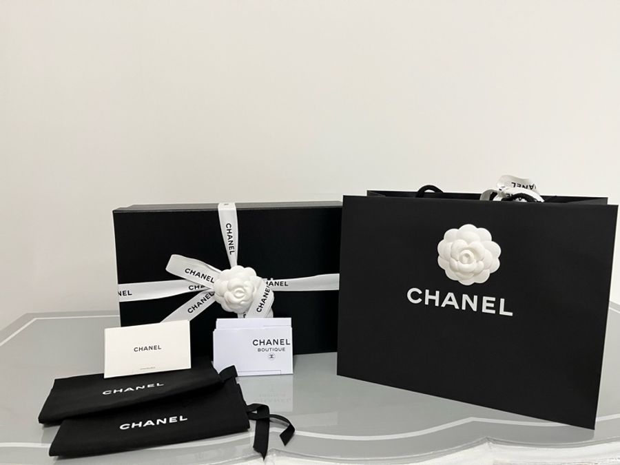 CHANEL 香奈兒《全新》24A 經典雙色 Mary Jane 瑪麗珍平底鞋|黑駝配色|36號|全配附購證-35