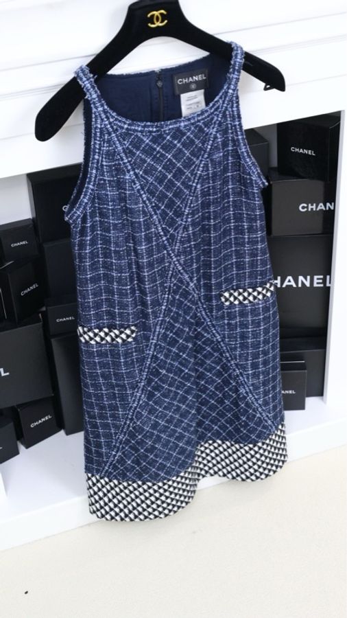 Chanel 13年春夏秀款蓝色粗花呢两口袋连衣裙-2