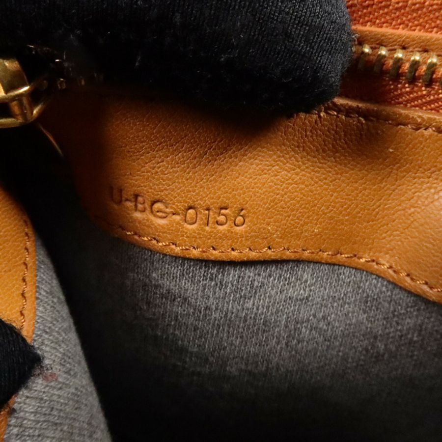 CELINE 牛皮皮革Trio Small肩背袋-9