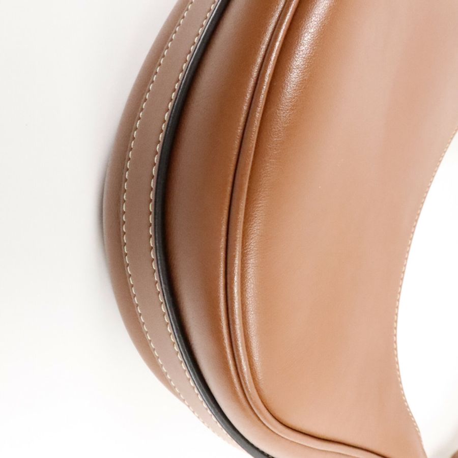 CELINE 牛皮皮革Triomphe Ava Medium肩背袋-13