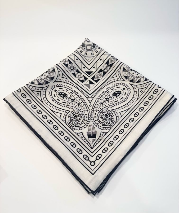 HERMES Cheval de Coeur Bandana愛心駿馬披肩 140 - 黑白-1