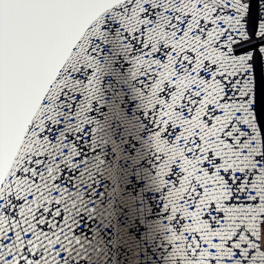 34號 ::LOIUS VUITTON:: LV 藍白 Monogram 緹花連帽拉鍊外套 抽繩下擺-8