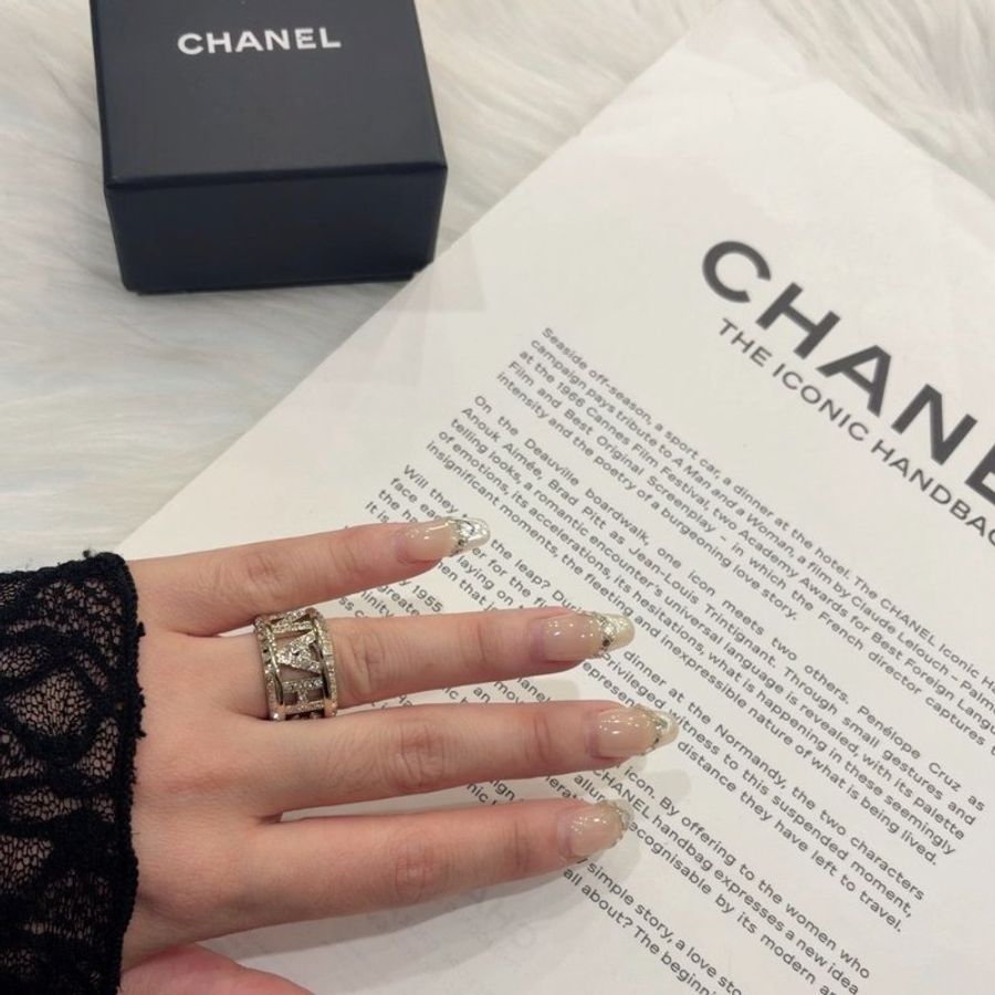CHANEL 字母水鑽戒指 54-0