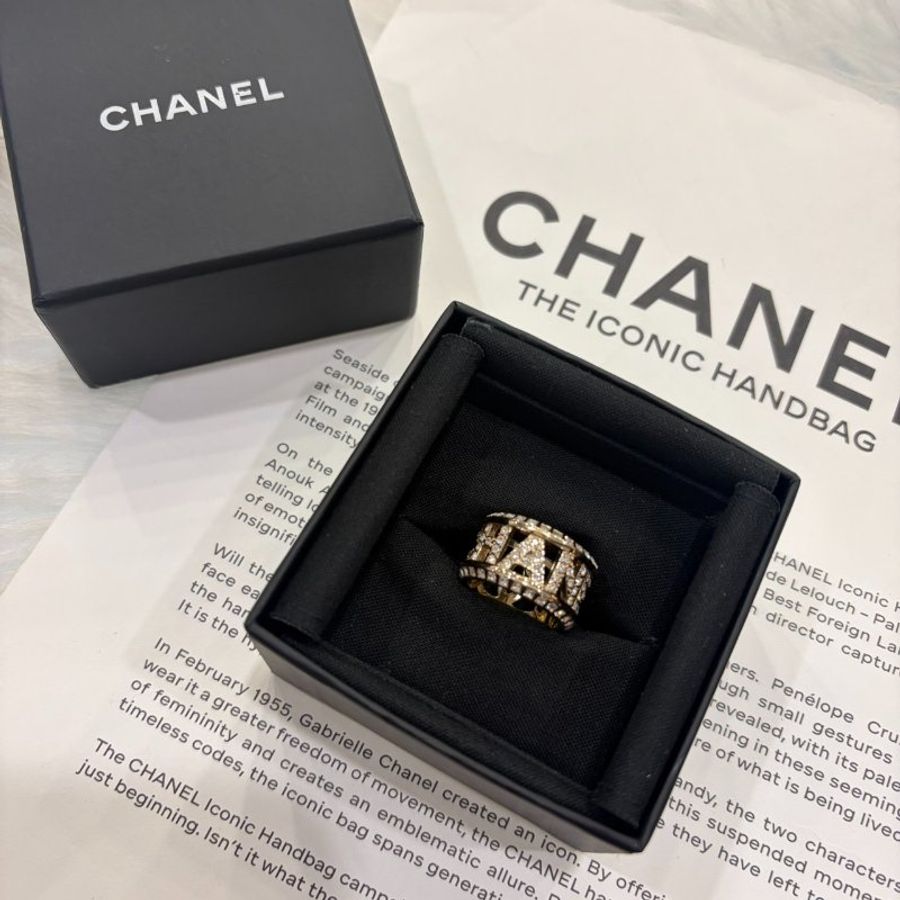 CHANEL 字母水鑽戒指 54-1