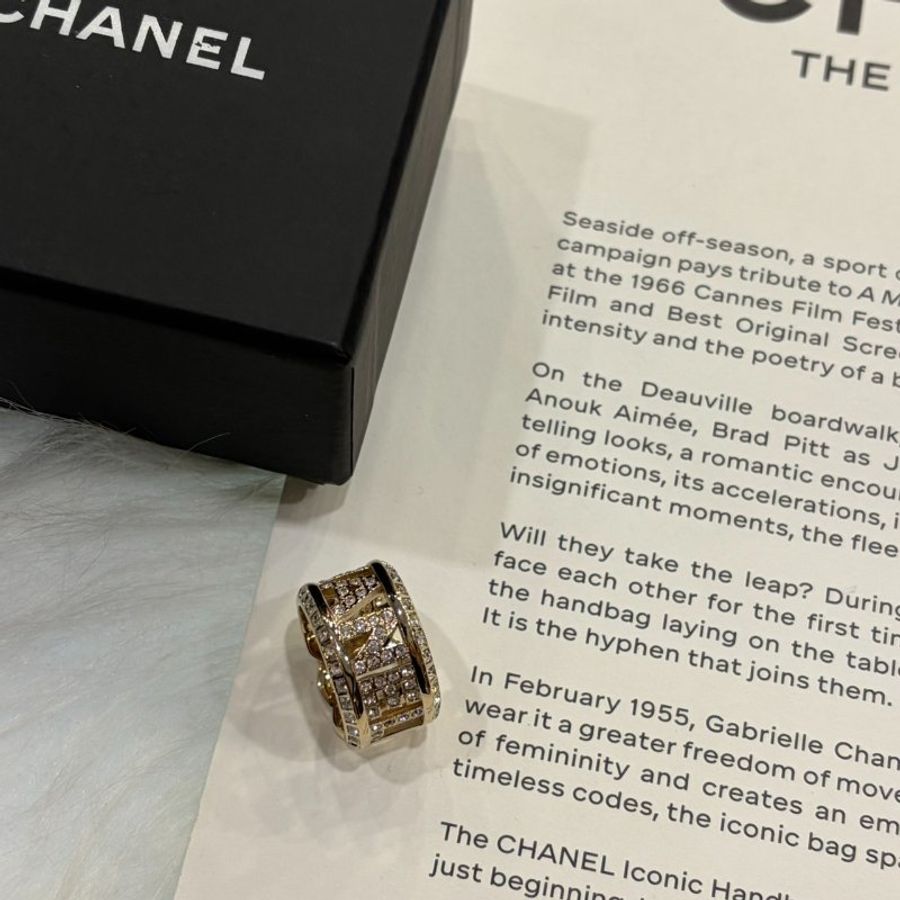 CHANEL 字母水鑽戒指 54-3