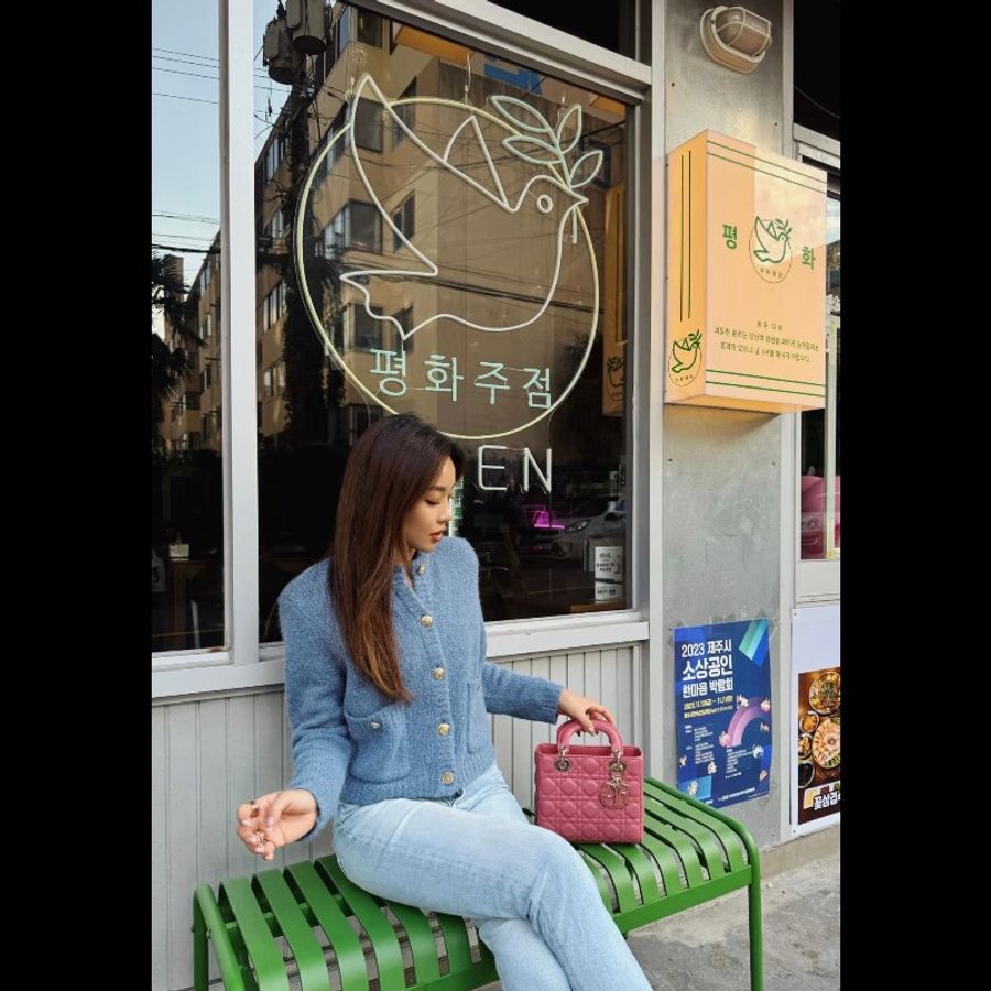 DIOR迪奧 Lady Dior My ABCDior淺金色飾面金屬吊飾 四格戴妃小羊皮-0