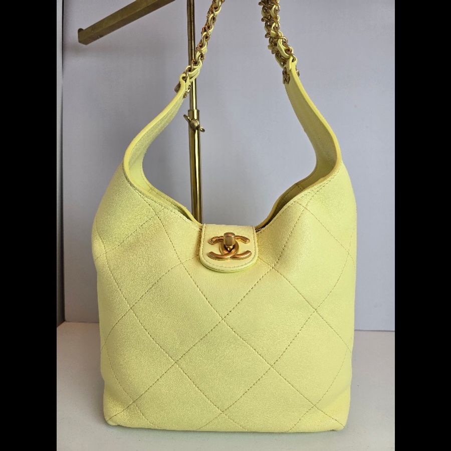 Chanel hobo 檸檬黃半月包-5