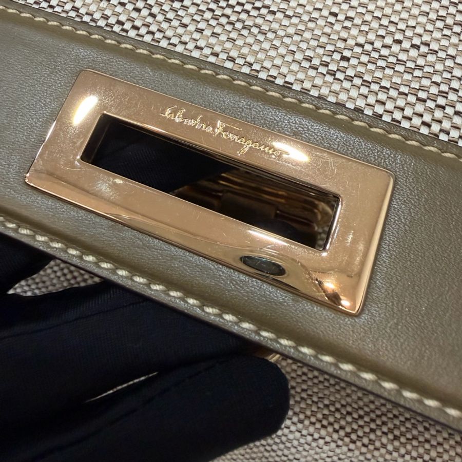 Ferragamo 防潑水帆布橄欖綠牛皮手提斜背包 肩背包 側背包 醫生包 兩用包-16