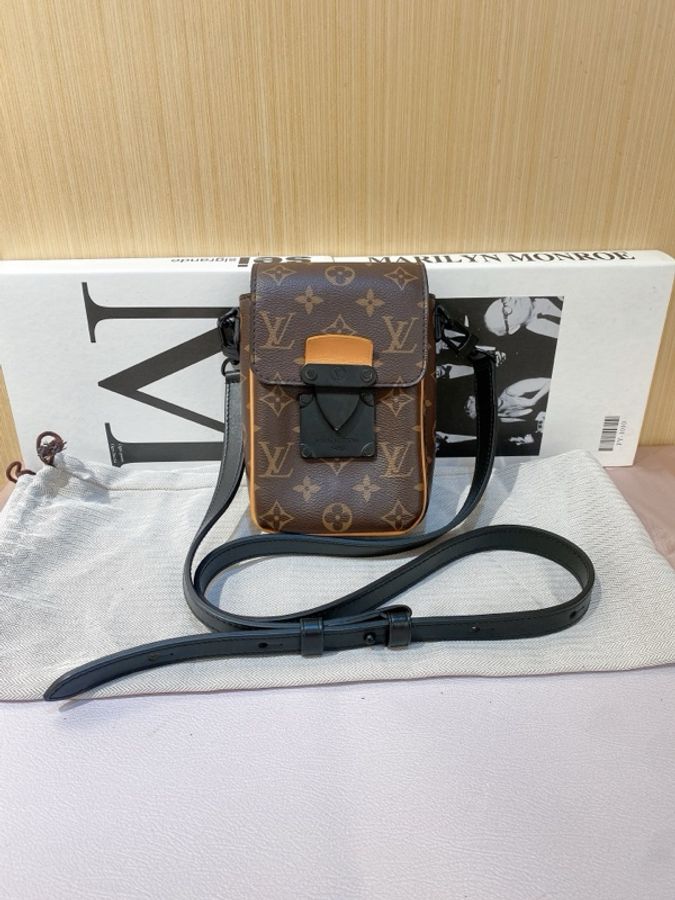 98新✨ 路易威登/LV S-Lock Vertical老花手機包 芯片款-7
