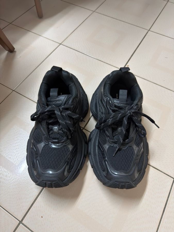 巴黎世家 BALENCIAGA 10XL (黑)-0