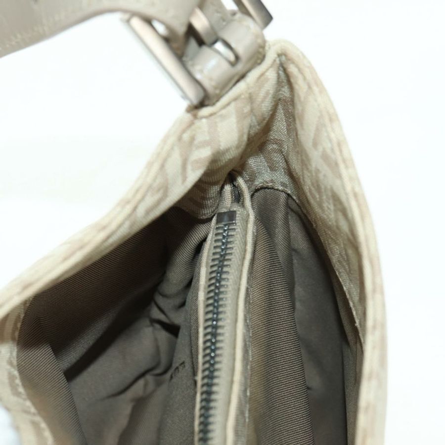 【日本直送】FENDI Zucchino帆布Mamma Baguette單肩包 米色 銀色 正品 ki6644SAV-21