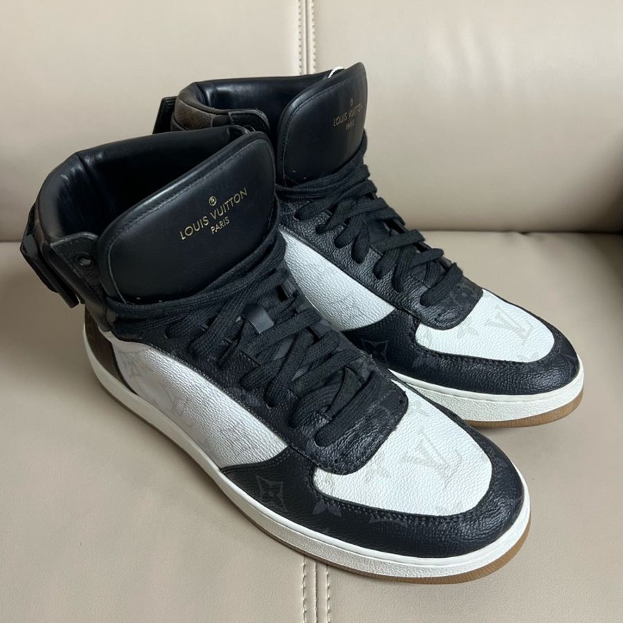 95新 LOUIS VUITTON Rivoli 帆布 系帶圓頭 高幫 時尚板鞋 男款 黑白 7碼-0