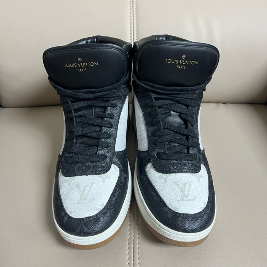 95新 LOUIS VUITTON Rivoli 帆布 系帶圓頭 高幫 時尚板鞋 男款 黑白 7碼-1