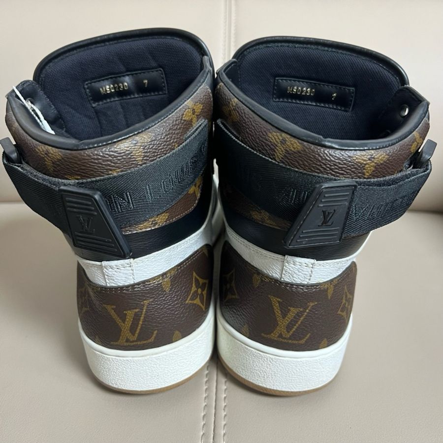 95新 LOUIS VUITTON Rivoli 帆布 系帶圓頭 高幫 時尚板鞋 男款 黑白 7碼-3