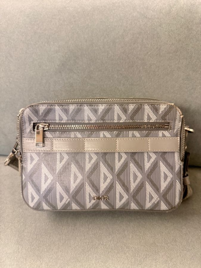 DIOR Hit the Road Gravity 緹花圖騰郵差包-2