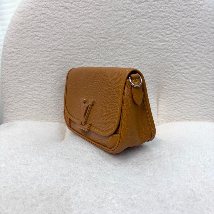 LV 蜜黃EPI牛皮大logo下蓋Buci法棍包M59459-2