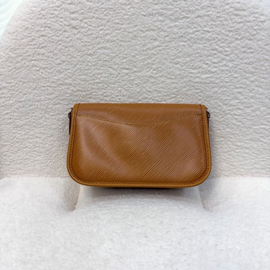 LV 蜜黃EPI牛皮大logo下蓋Buci法棍包M59459-3