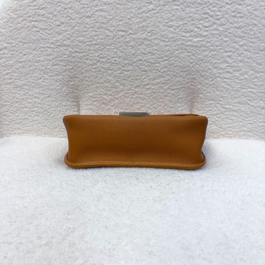 LV 蜜黃EPI牛皮大logo下蓋Buci法棍包M59459-4