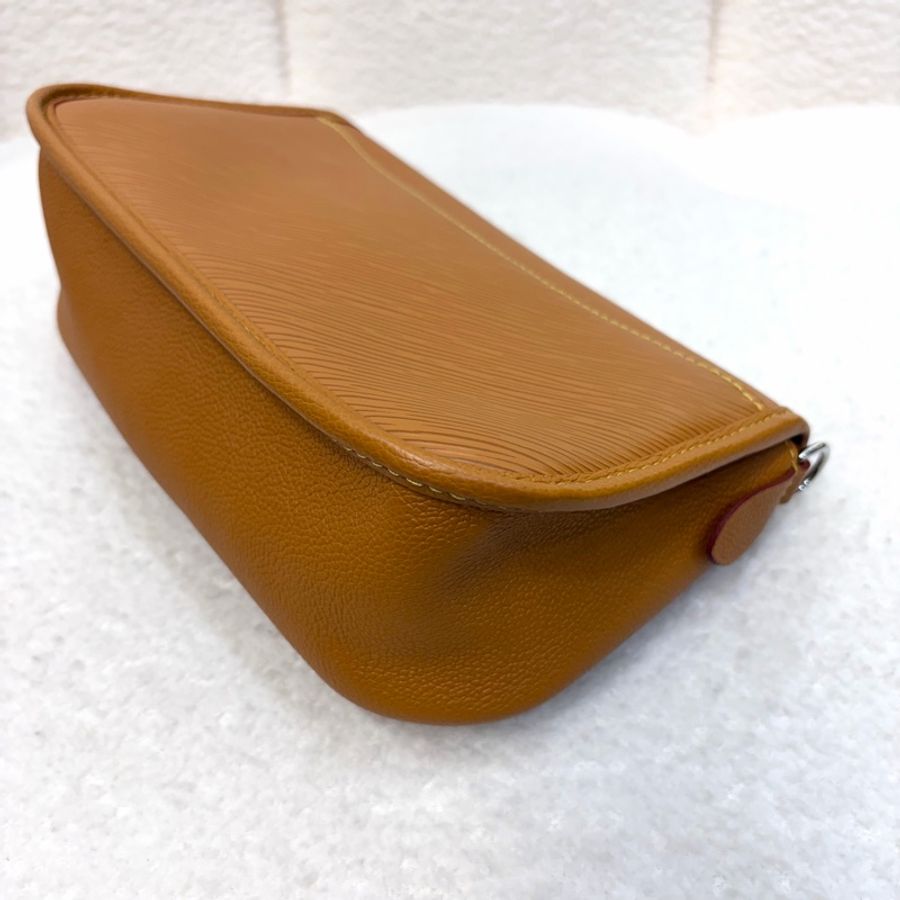 LV 蜜黃EPI牛皮大logo下蓋Buci法棍包M59459-20