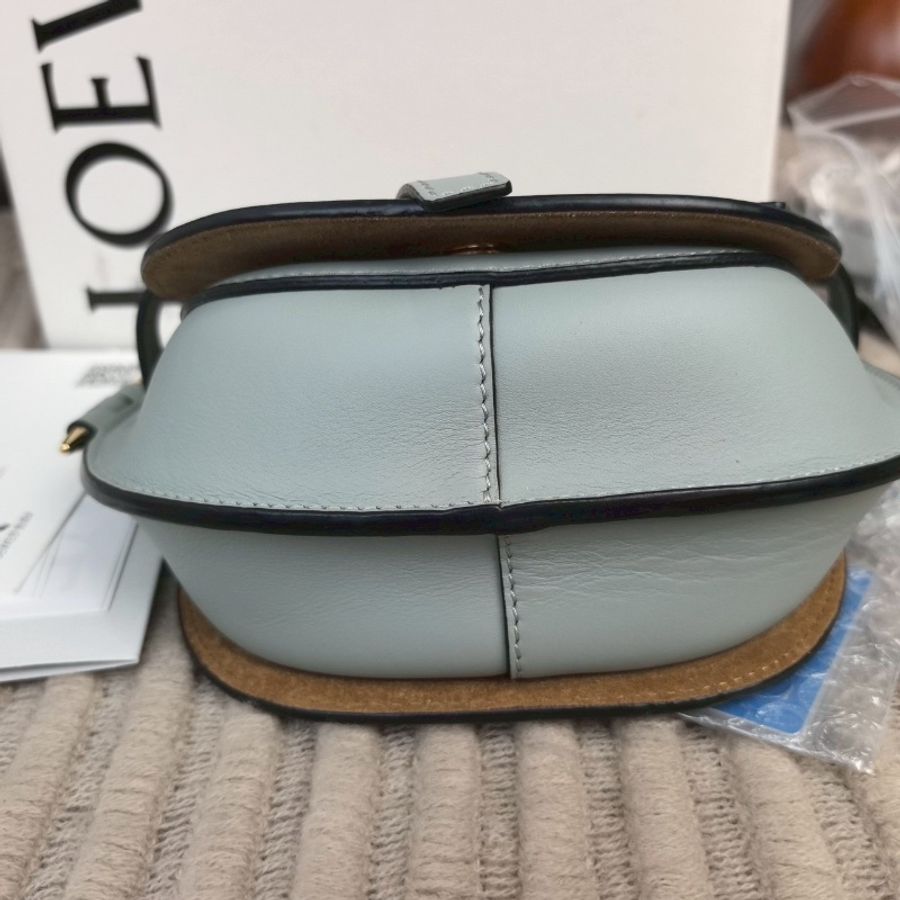 近新閒置🧚#Loewe #gatemini #馬鞍包 #霧霾藍寬肩帶 #有盒子-6