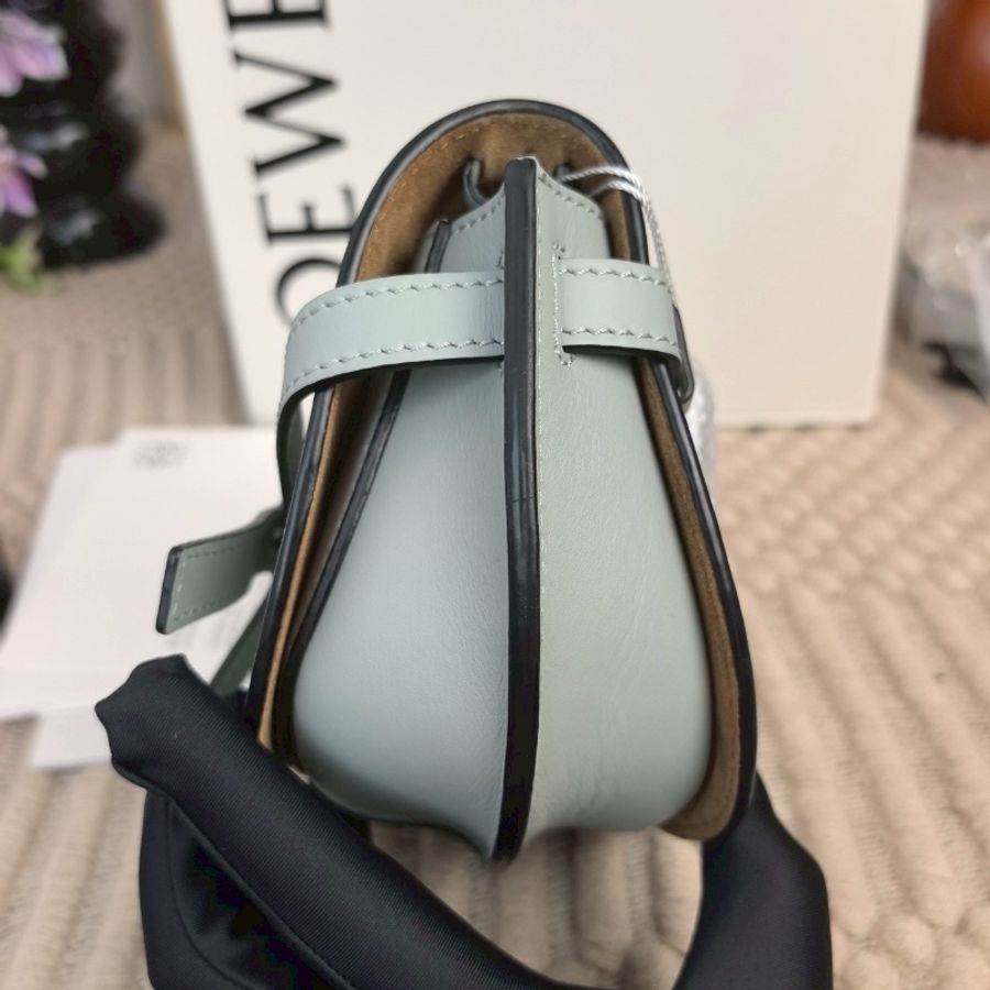 近新閒置🧚#Loewe #gatemini #馬鞍包 #霧霾藍寬肩帶 #有盒子-7