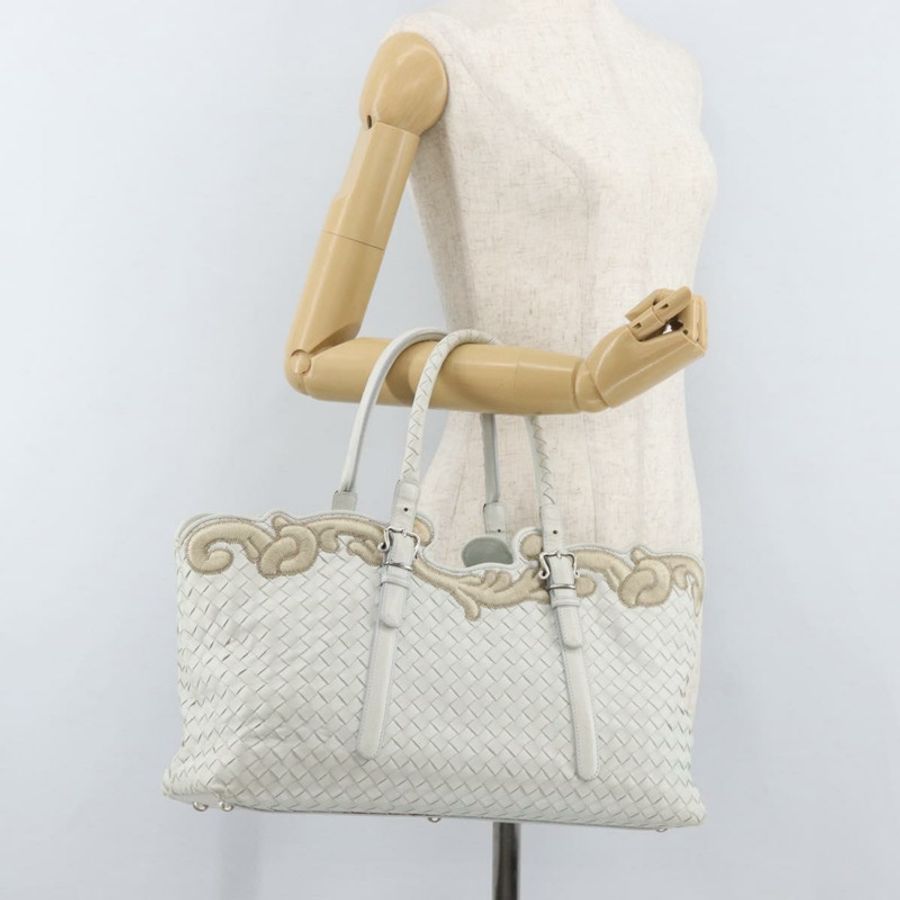 【日本直送】BOTTEGA VENETA INTRECCIATO 手袋皮革白色正品 am11708A-27